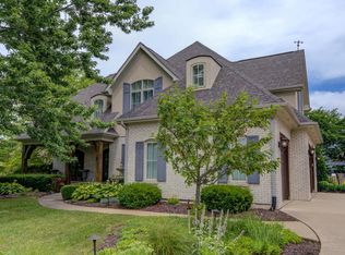 8650 Johnston Rd, Burr Ridge, IL 60527