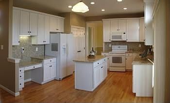 4th image of 12 Hollow Creek Cir