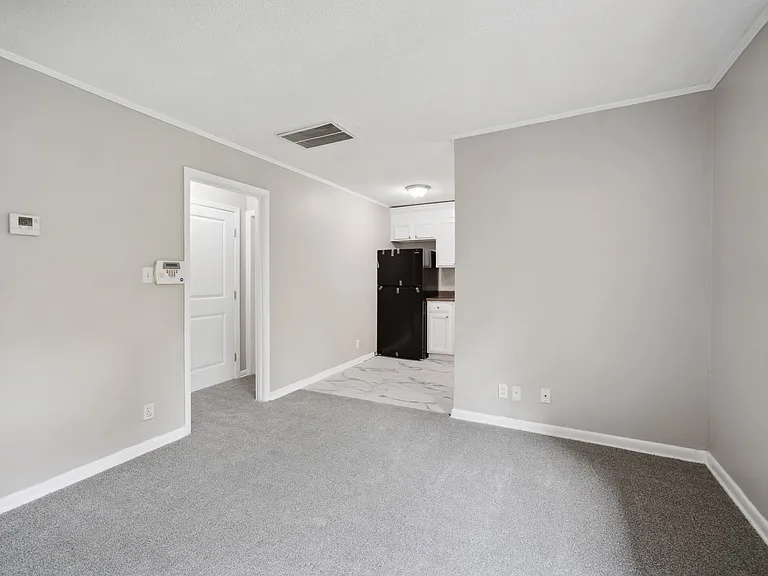 569 Lawton St SW #2 — Photo 13