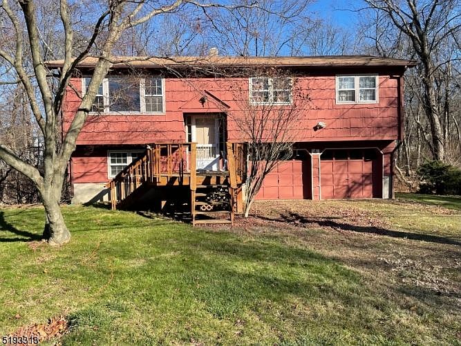 1st image of 521 Logan Dr