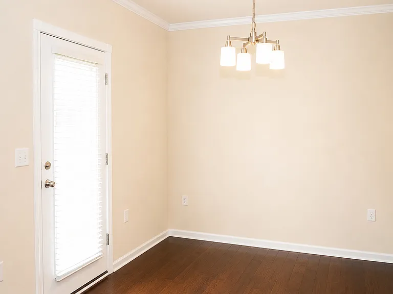 2132 Chipley Dr — Photo 5