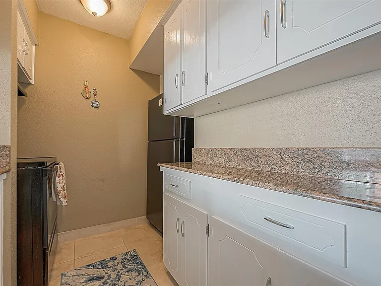 2101 Fountain View Dr #19 — Photo 15