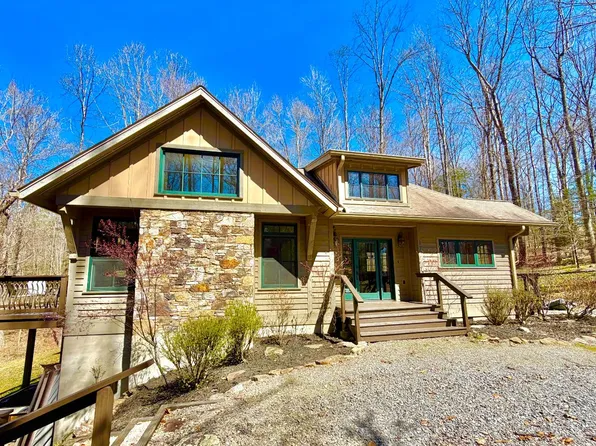 172 Peregrine Rdg, Victor, WV 25938