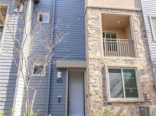 646 Savi Dr #103, Corona, CA