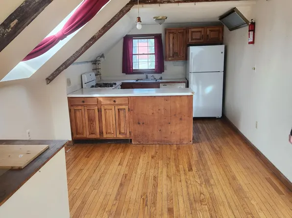 45 Green St, Lebanon, NH