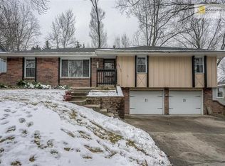 10707 N Crooked Rd, Kansas City, MO 64152