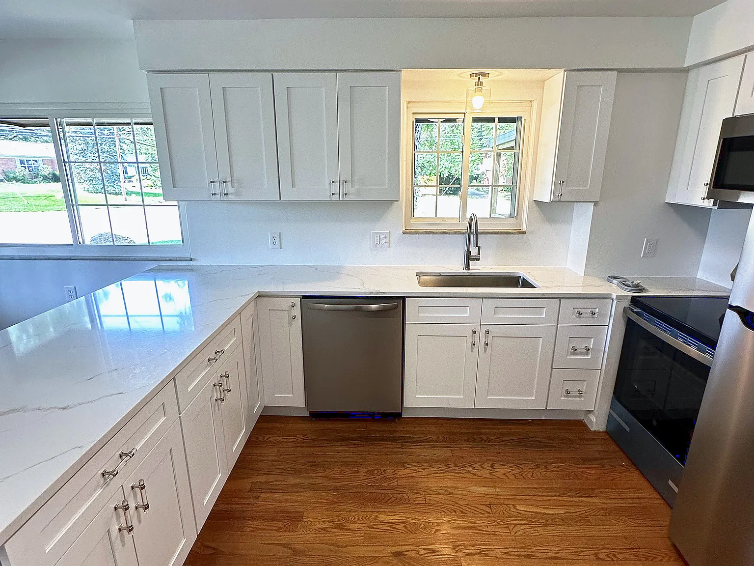 3 bed, 1700 sqft, $2,199 — Photo 3