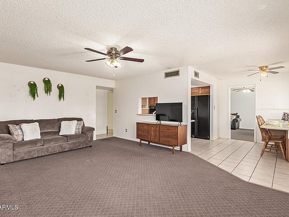 3rd image of 1233 E Watson Drive
