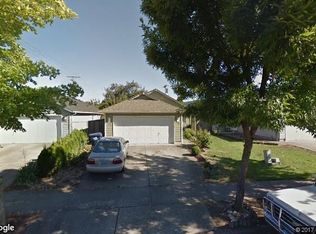 590 Oakdale Ave, Springfield, OR 97477