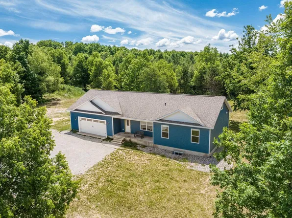 3424 Starlight Trl, Kingsley, MI 49649