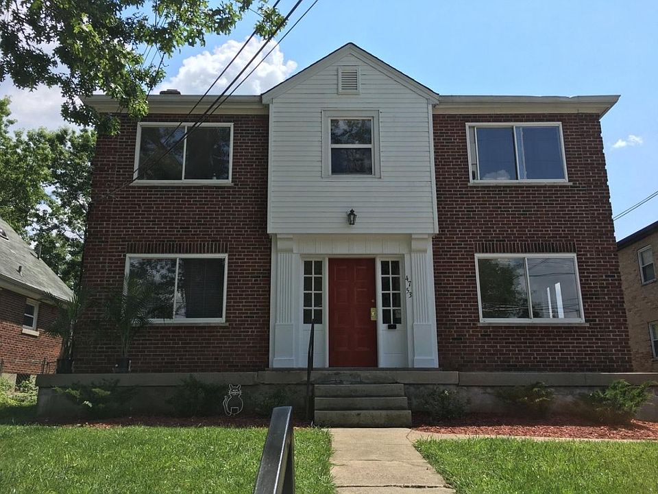 Front of Apartment Building. Apt #1 is on the right side facing the front door.