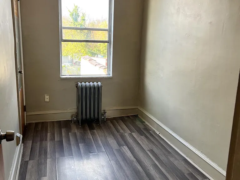 6323 Chester Ave — Photo 5