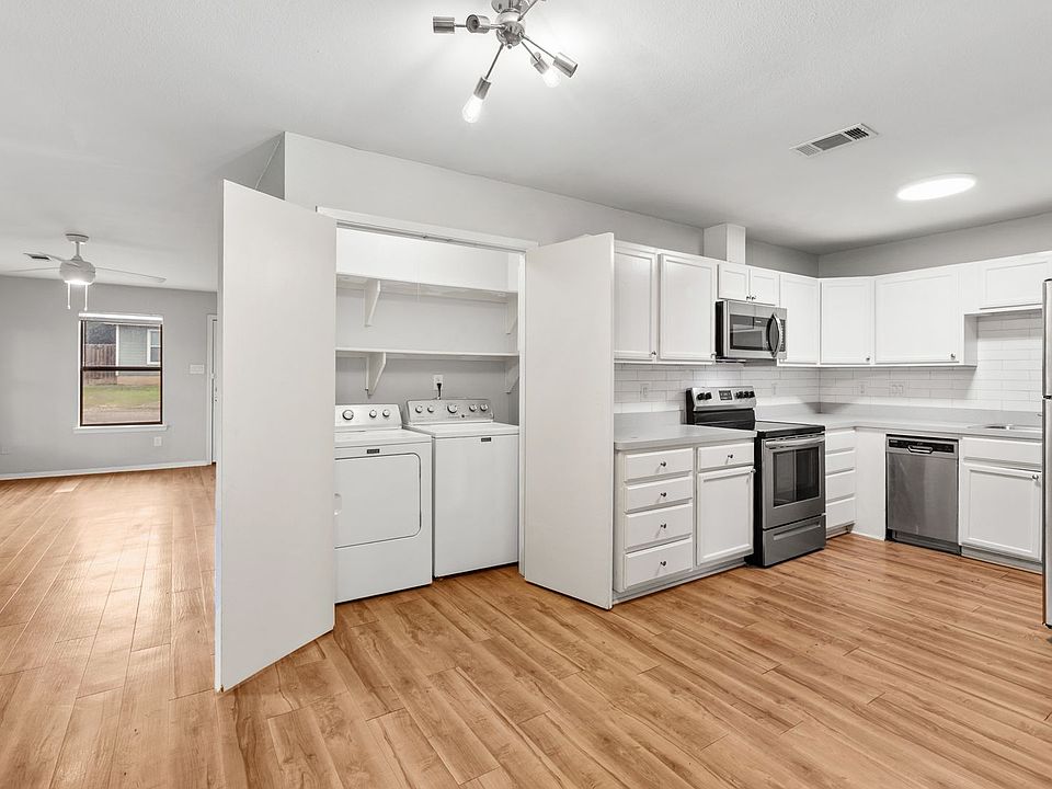 1st image of 1208 Hillyer St