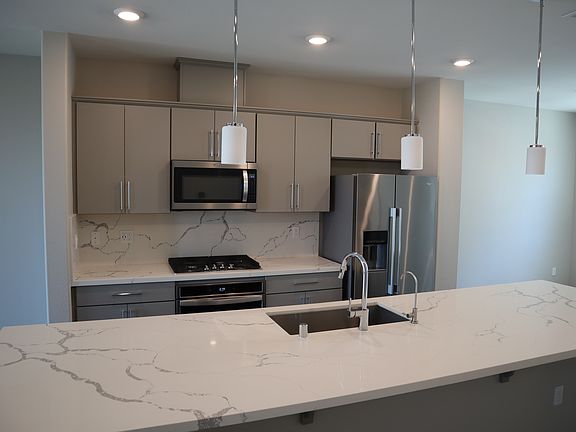5th image of 326 Agustin Narvaez St #5