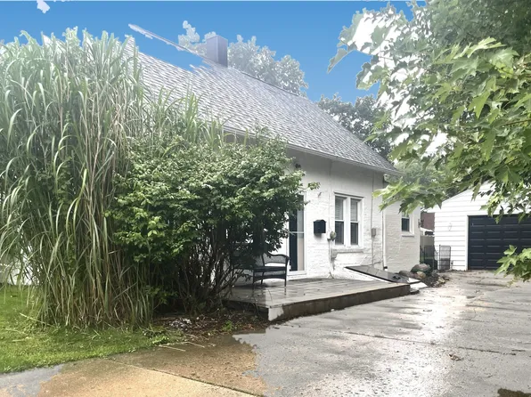 315 S 13th Ave, St Charles, IL 60174