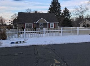 192 Gardens Dr, Springfield, MA 01119