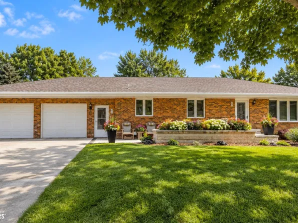 804 3rd Ave SW, West Bend, IA 50597