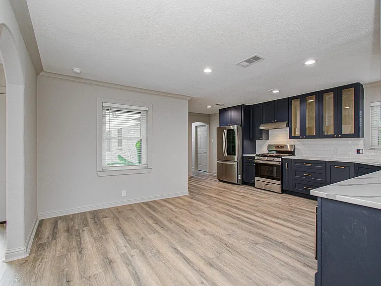 1801 Benbow Way — Photo 10