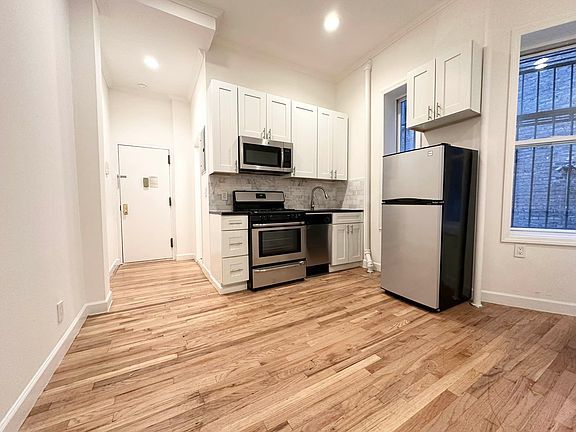 2nd image of 110 9th Ave #2