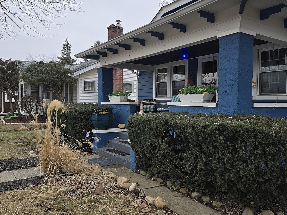 2nd image of 2255 E Riverside Dr
