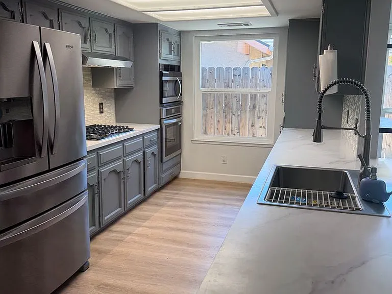2568 Mayfair Ct — Photo 18