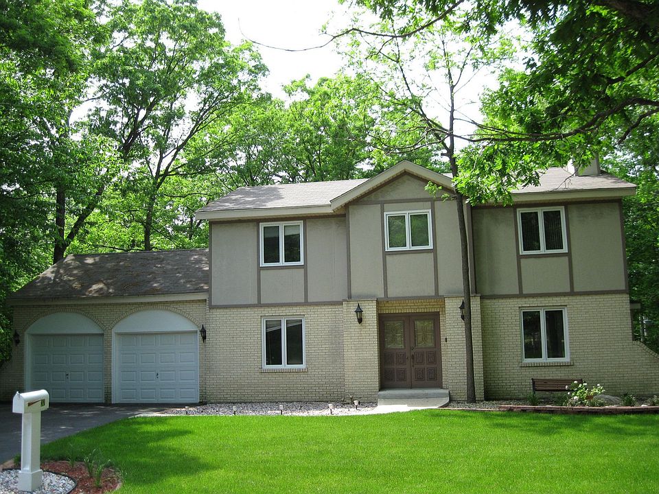 1st image of 37 Woodland Gln