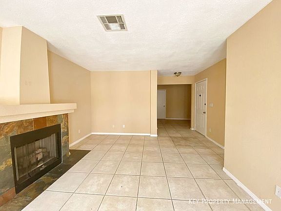 3rd image of 8316 Cove Landing Ave