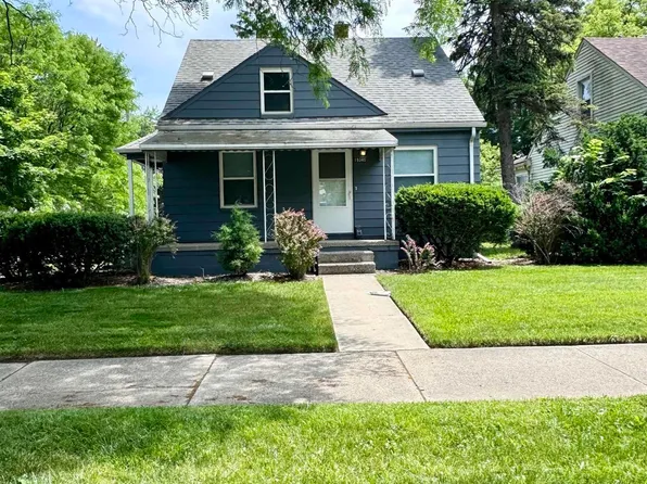 19340 Beaconsfield St, Harper Woods, MI 48225