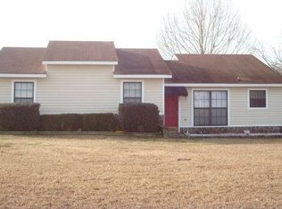 202 Eden Ct, Dothan, AL 36301