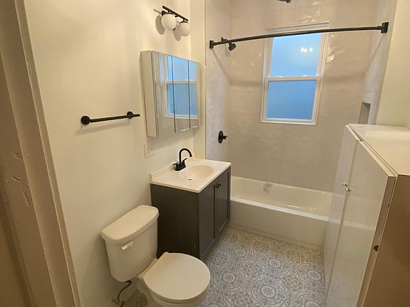 5th image of 4528 W Wrightwood Ave #2
