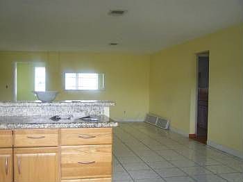 4th image of 19701 NE 10th Ct