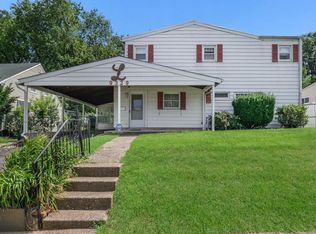 9329 Campus Ln, Philadelphia, PA 19114