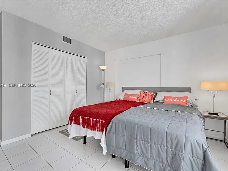 2500 Parkview Dr #1418 — Photo 14