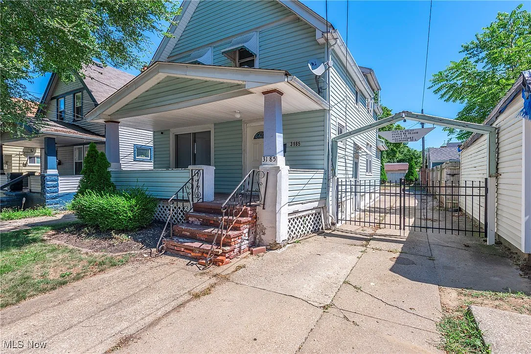 3185 W 38th St photo 1