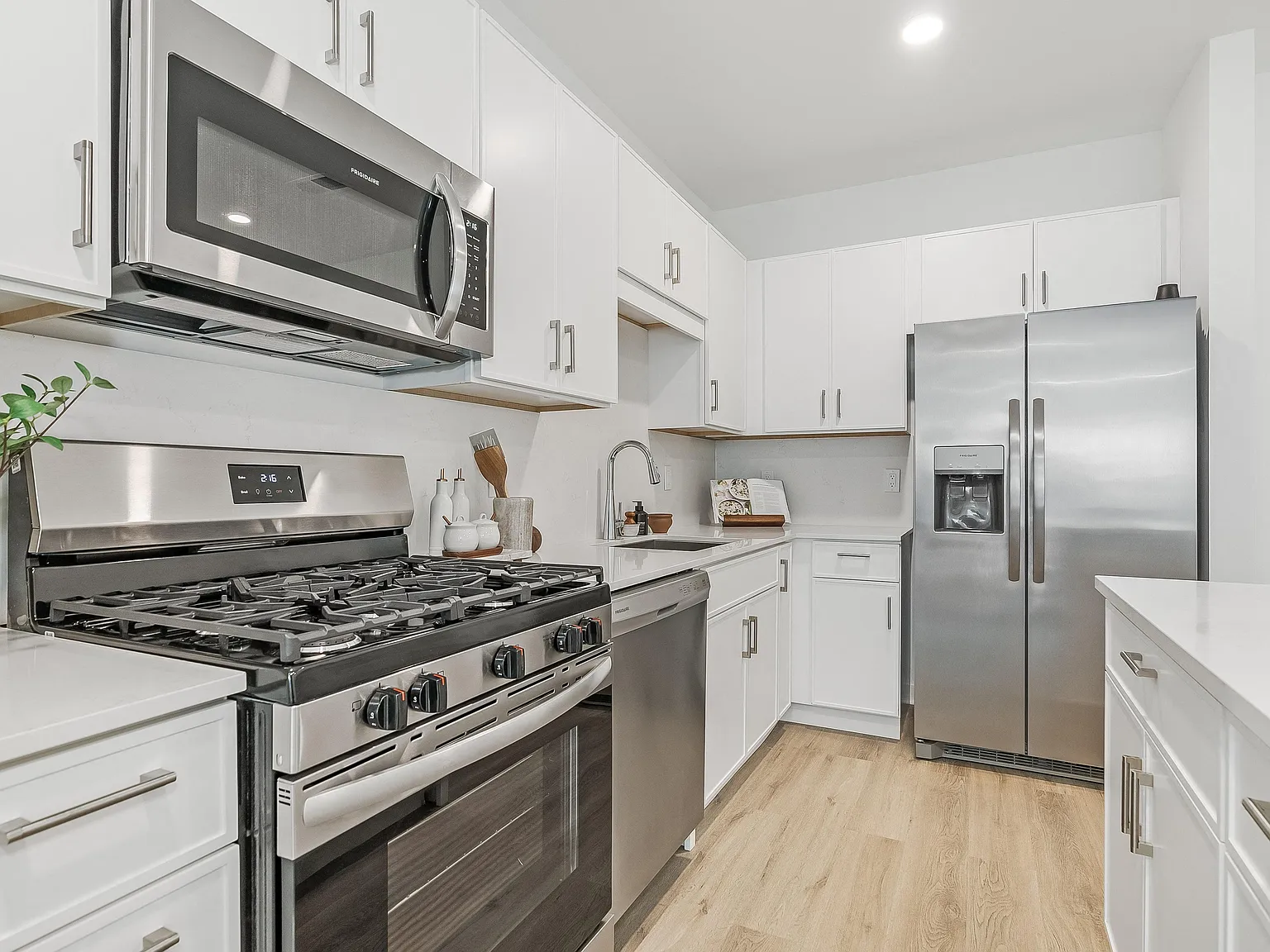 Livana East Hanover — Photo 3