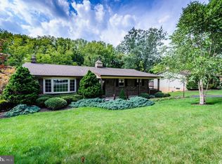 391 Allegheny Dr, York, PA 17402