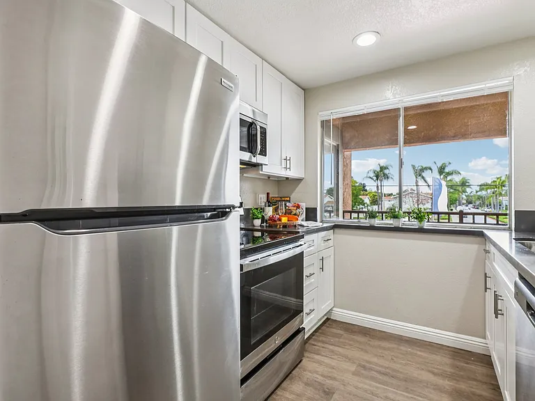 Seashore Apartment Homes — Photo 11