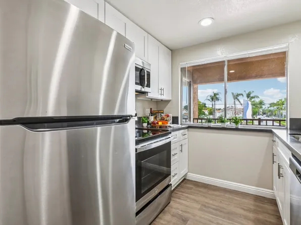 Seashore Apartment Homes