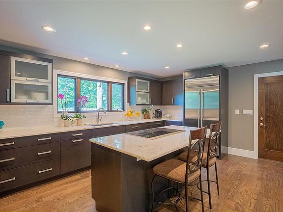 3rd image of 12512 Whispering Hills Ln