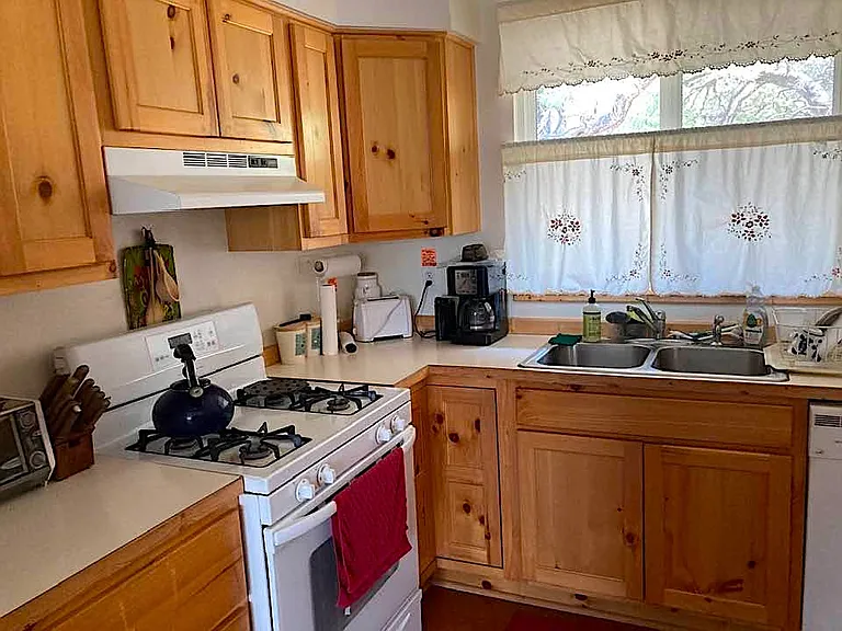 1210 Chaparral Way — Photo 3