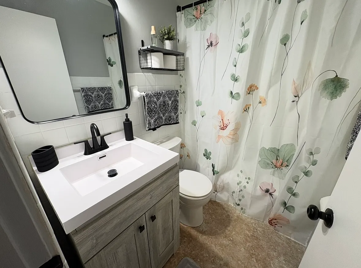 1 bed, 900 sqft, $1,350 — Photo 4