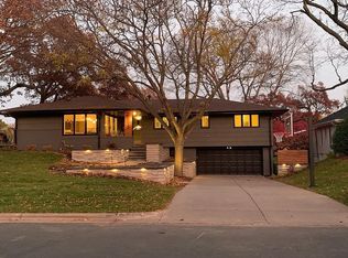 6713 W Shore Dr, Edina, MN 55435