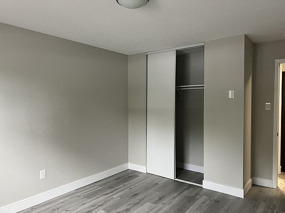 4th image of 240 Water St W #204