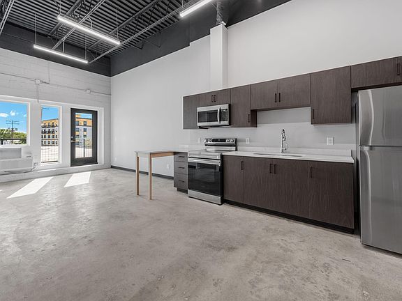 5th image of 801 9th St SE #212