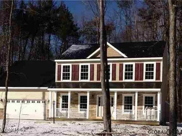 2 Strawberry Fields Drive, Castleton, NY 12033