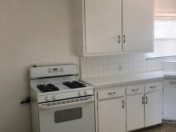 4th image of 796 Arnold Way