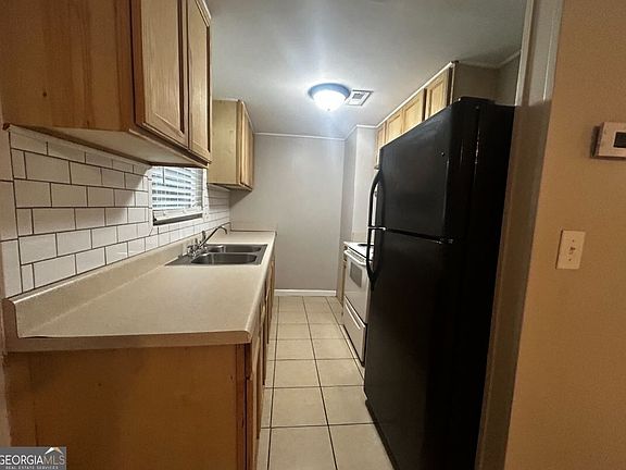 3rd image of 418 Walter St NW #3