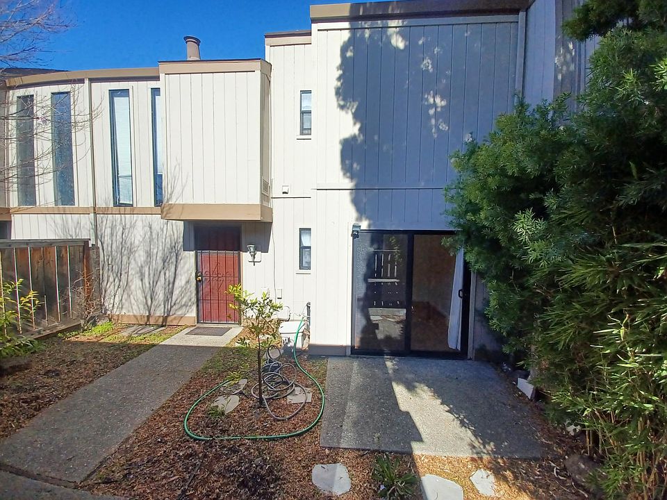 1st image of 2196 Oak Creek Pl