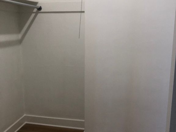 4th image of 2410 Chestnut St APT 19