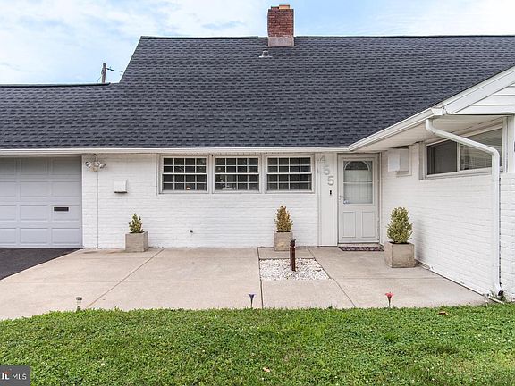 3rd image of 455 Snowball Dr